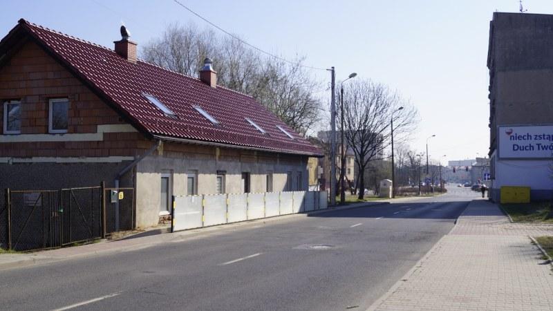 ul. Dolnej Wsi miejscowe zawężenie 