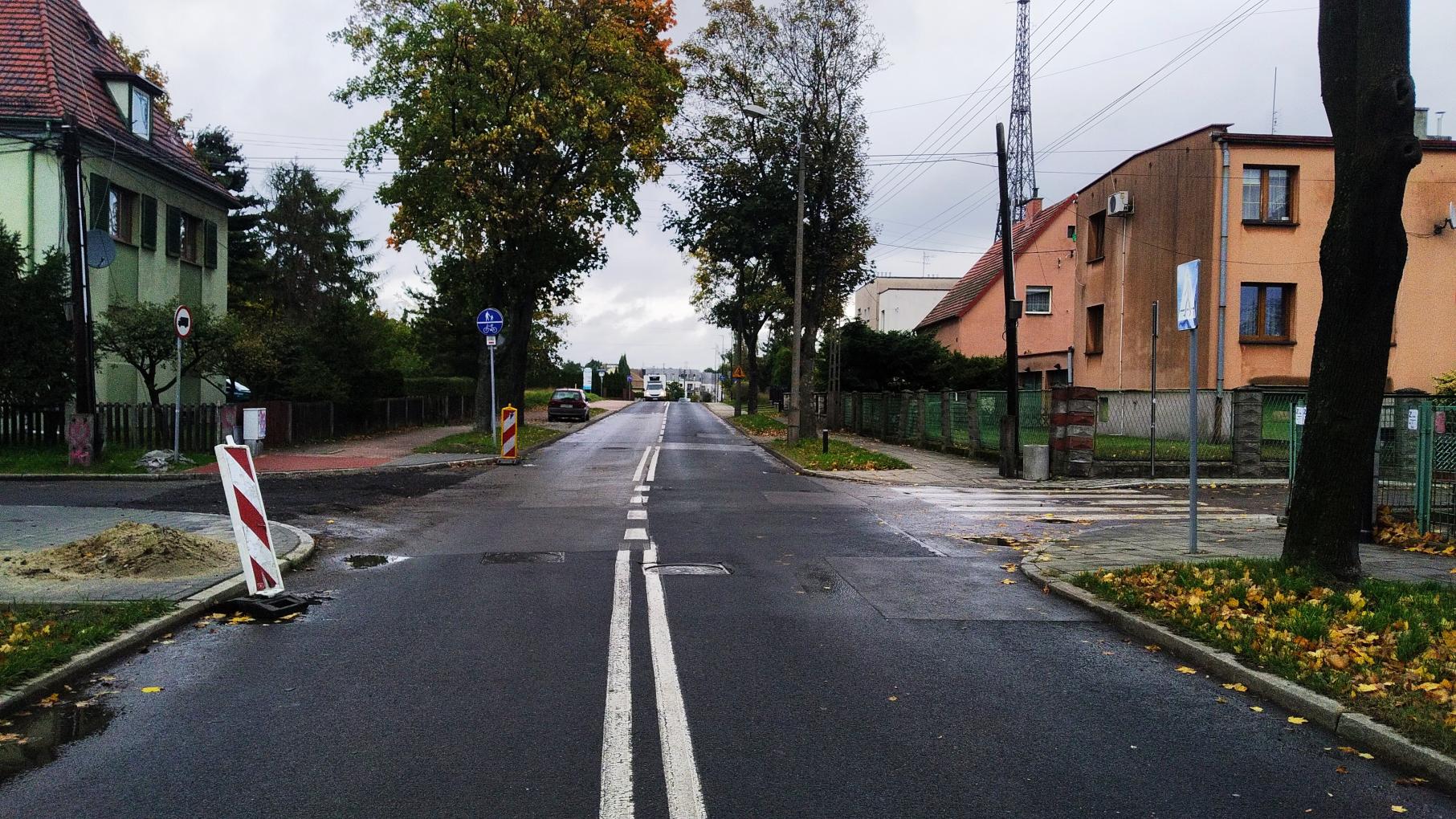 Budowa wyniesionego skrzyżowania Michałowskiego/Lubliniecka