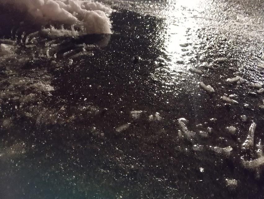 Ostrzeżenie przed oblodzeniem! My działamy dla Waszego bezpieczeństwa.