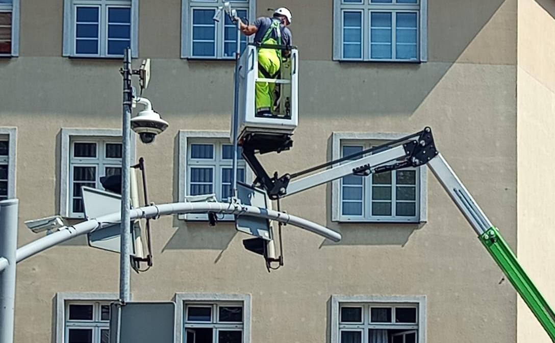 Trwają prace przy sygnalizacji świetlnej na skrzyżowaniu Kościuszki i Zygmunta Starego.