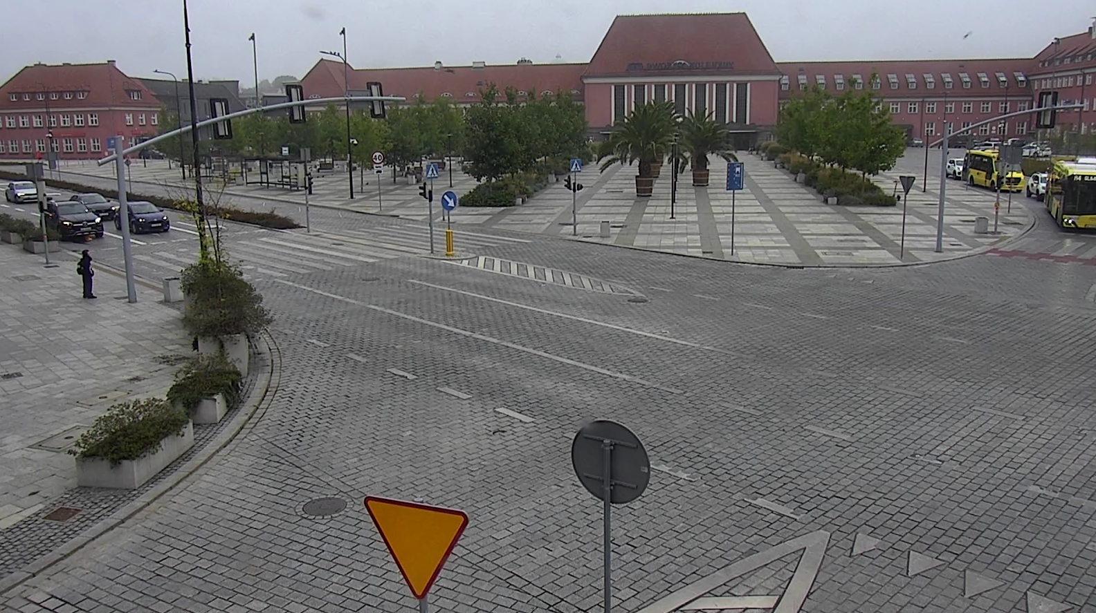 Utrudnienia na skrzyżowaniu ul. Zwycięstwa i Bohaterów Getta.